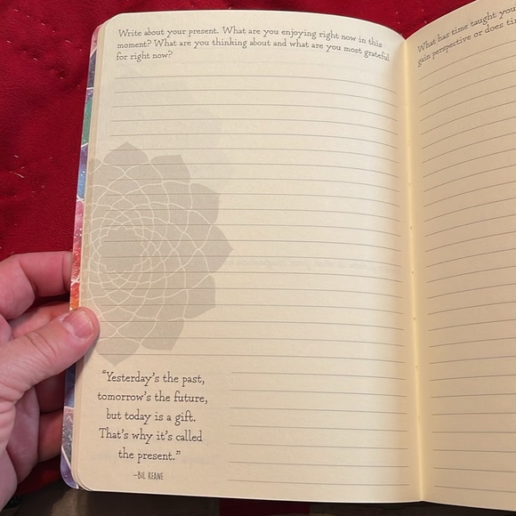 Activity journal to help you get to know yourself. Brand new, never used - Picture 4 of 5